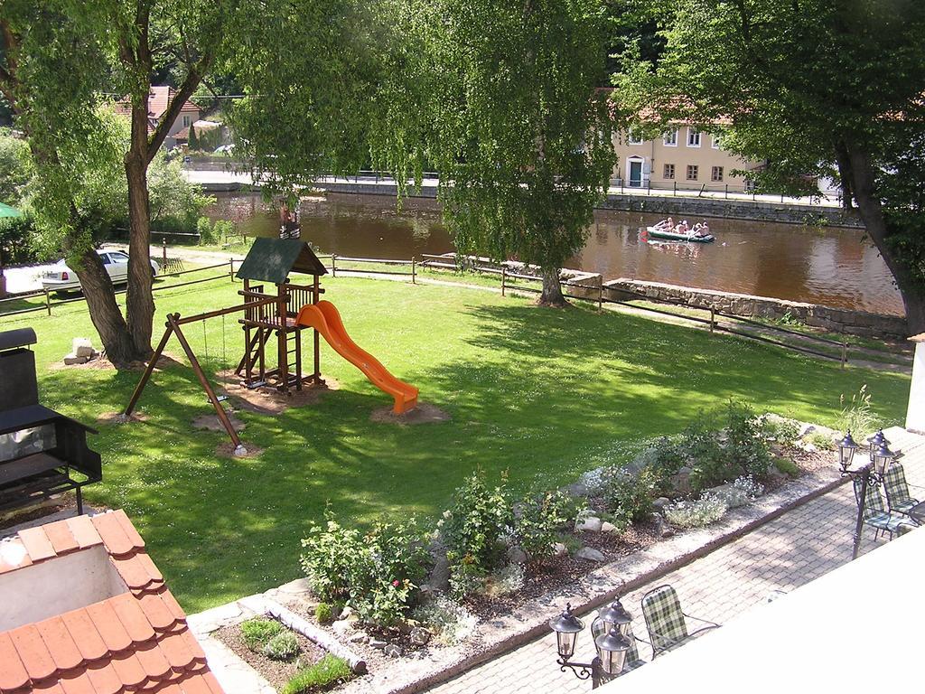 Hotel Ruze Rozmberk Nad Vltavou Bagian luar foto